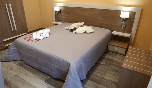 Apartamento familiar, 2 habitaciones, balcón, vistas al jardín (CALLIOPE)