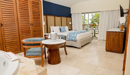 VILLA OCEAN FRONT WITH JACUZZI 2 ADULTS