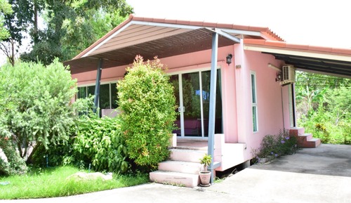 Standard Room with Garden View