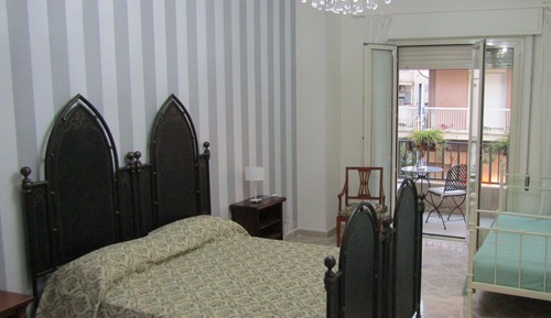 Habitación triple, baño privado (balcone)