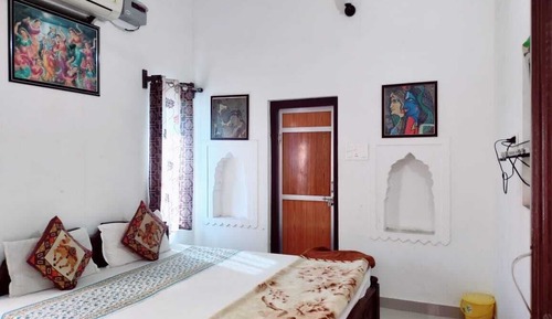 Habitación estándar con 1 cama doble o 2 individuales, varias camas