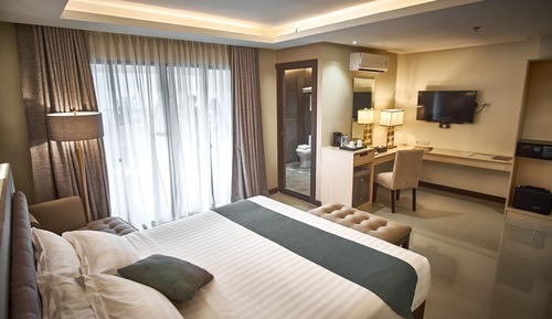 Habitación, balcón (J7 Premier 2)