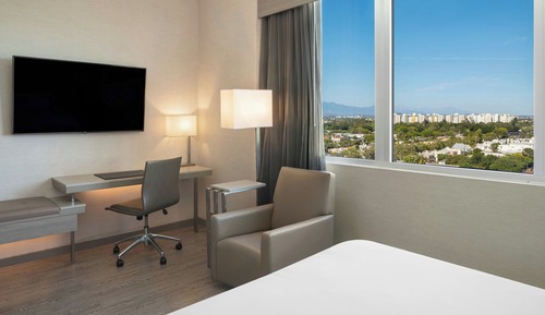 Habitación, 2 camas de matrimonio, no fumadores, vistas a la ciudad