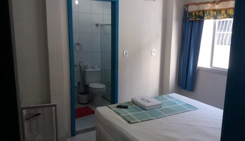 Habitación básica con 1 cama doble o 2 individuales, 1 cama doble