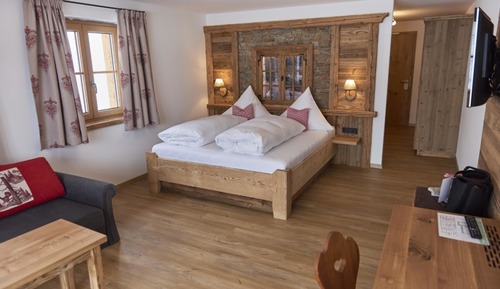 Habitación doble, 1 cama doble con sofá cama, no fumadores (Zimmer 20)