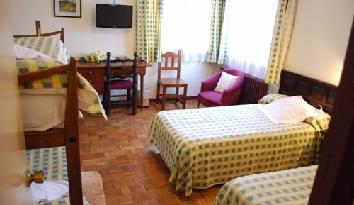 Habitación cuádruple familiar (2 adults + 2 kids)