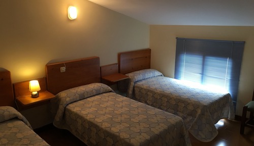 Triple Room, 3 Twin Beds (no pets allowed)