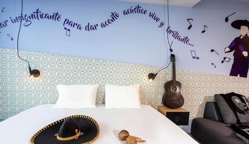 Suite, 1 cama de matrimonio grande con sofá cama