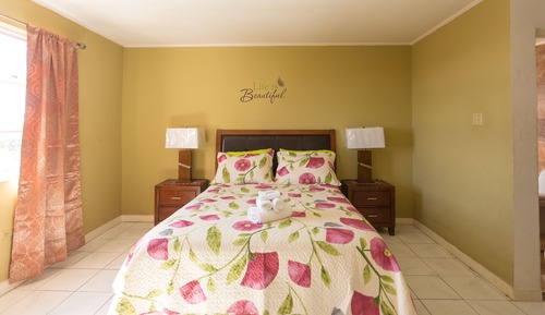 Apartamento familiar, varias camas, no fumadores