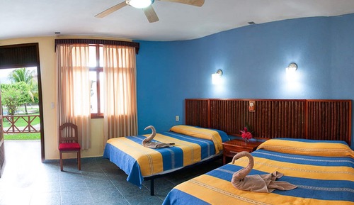 Habitación básica doble, 2 camas dobles, no fumadores