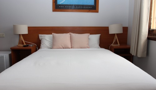 Habitación Confort doble, 1 cama doble, baño privado