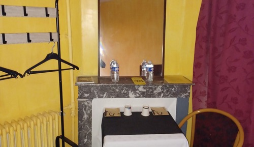 Habitación con 2 camas individuales