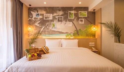 Deluxe Room with Mountain View 