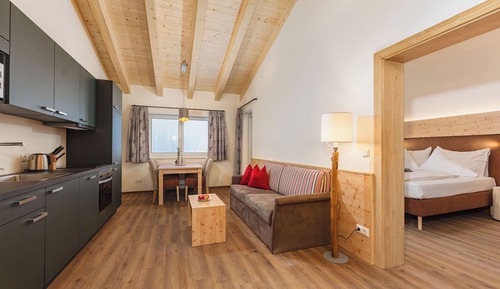 Apartamento, 1 habitación, balcón, junto a la montaña