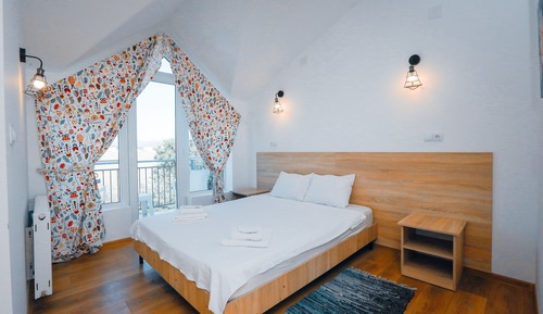 Habitación Confort con 1 cama doble o 2 individuales