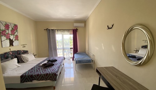 Estudio, vistas al mar, planta baja