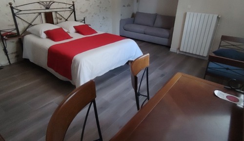 Habitación cuádruple superior, 1 cama doble con sofá cama, baño privado