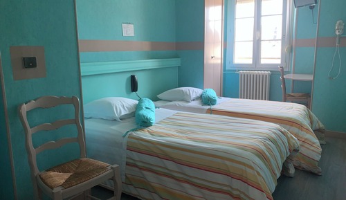 Habitación clásica con 2 camas individuales, 2 camas individuales, baño privado