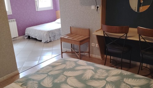 Habitación cuádruple Club, 1 cama doble con sofá cama, baño privado