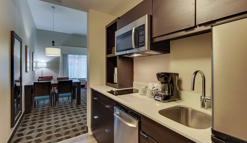 Estudio, fumadores, vistas a la ciudad (Mobility Accessible, Tub)