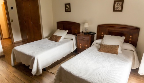 Habitación con 1 cama doble o 2 individuales