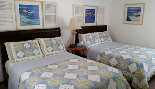 Habitación Deluxe, 2 camas dobles, frigorífico y microondas, planta baja