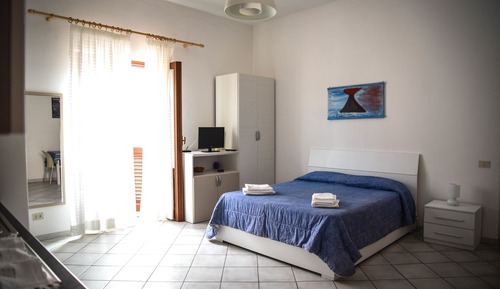 Estudio, balcón