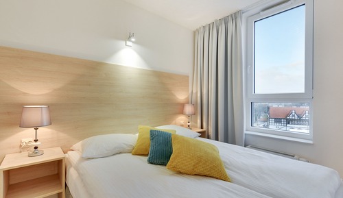 Estudio Confort, 1 cama doble con sofá cama