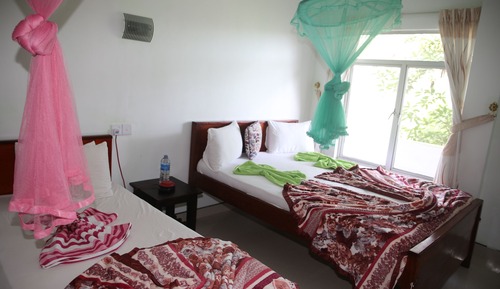 Habitación triple, vistas a la montaña