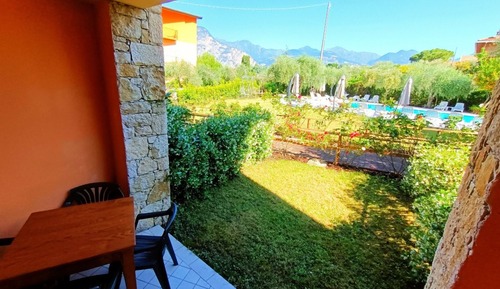 Suite clásica, patio, en la zona del jardín