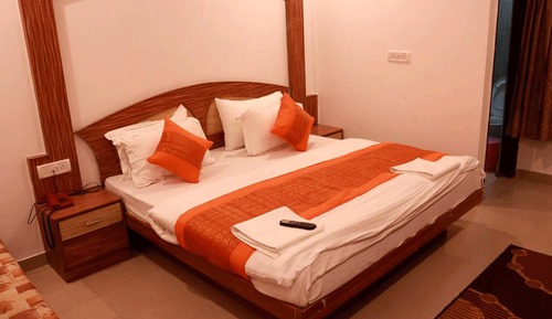 Habitación superior con 1 cama doble o 2 individuales, 1 cama de matrimonio