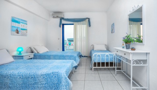 Habitación triple (Arsinoi)