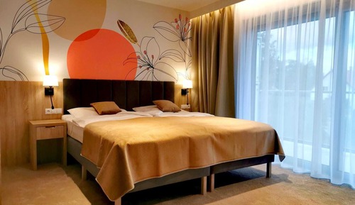 Habitación clásica con 1 cama doble o 2 individuales, 1 cama de matrimonio grande