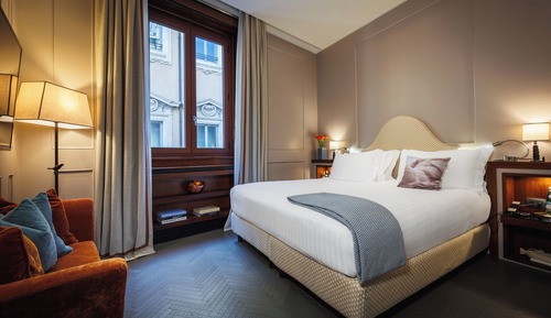 One Bedroom Premier Suite