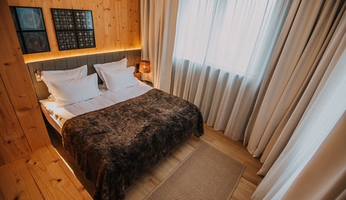 Habitación junior doble, 1 cama de matrimonio, vistas a la montaña, junto a la montaña