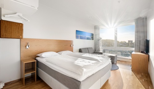 Estudio Confort, 1 cama de matrimonio, vistas al puerto deportivo