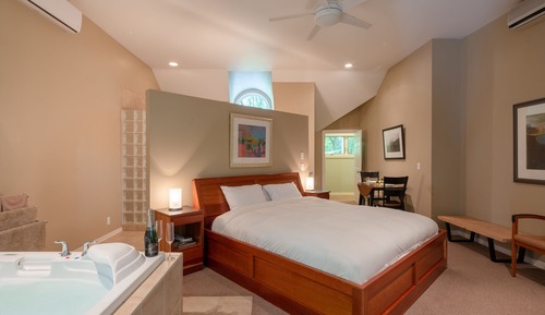 Suite Deluxe, 1 cama de matrimonio grande, bañera de hidromasaje