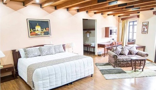 Suite presidencial, 1 cama de matrimonio grande, bañera de hidromasaje