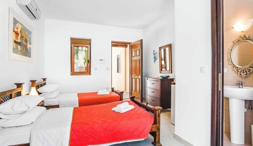 Villa (5 Bedrooms)