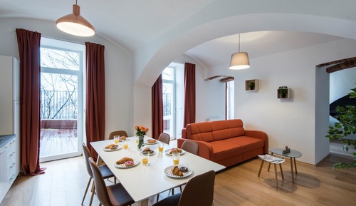 Suite Premium, varias camas, terraza (  02)