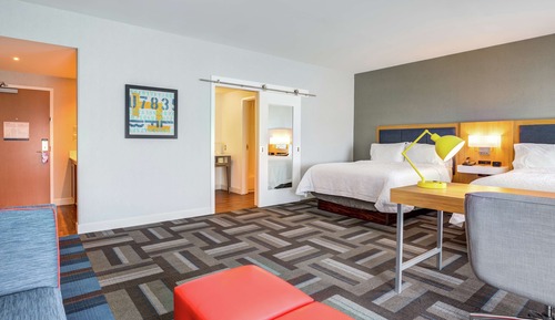 Estudio, 1 cama de matrimonio grande (Mobility & Hearing, Roll-in Shower)