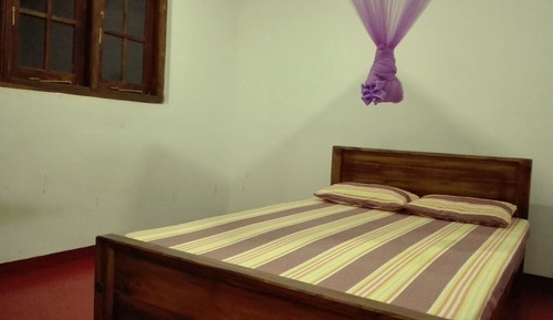 Habitación básica doble de uso individual, 1 cama de matrimonio, fumadores
