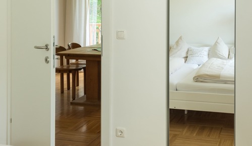 Apartamento Confort, 1 habitación, balcón, vistas al jardín