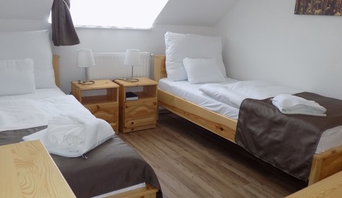 Habitación básica con 1 cama doble o 2 individuales, 1 habitación, no fumadores, Aire acondicionado