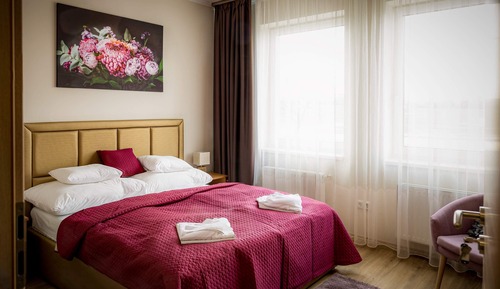 Habitación superior con 1 cama doble o 2 individuales
