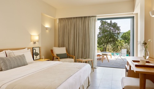Habitación doble superior ( Front Pool Elivi Xenia Hotel)