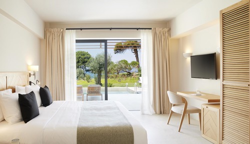 Villa exclusiva, 4 habitaciones, mirando al mar (Nest Villas & Suites)