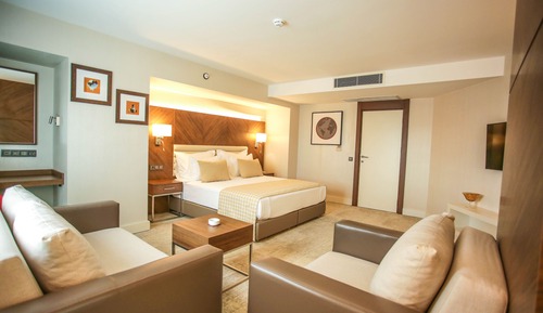 Suite, varias camas, fumadores