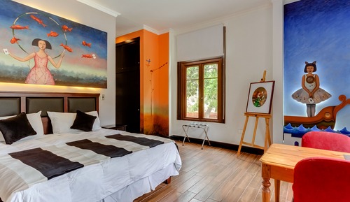 Habitación doble superior, 1 cama de matrimonio grande, vistas a la colina