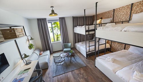 Habitación familiar (Farmhouse Room 8)